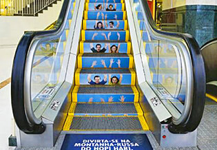 Реклама на эскалаторах